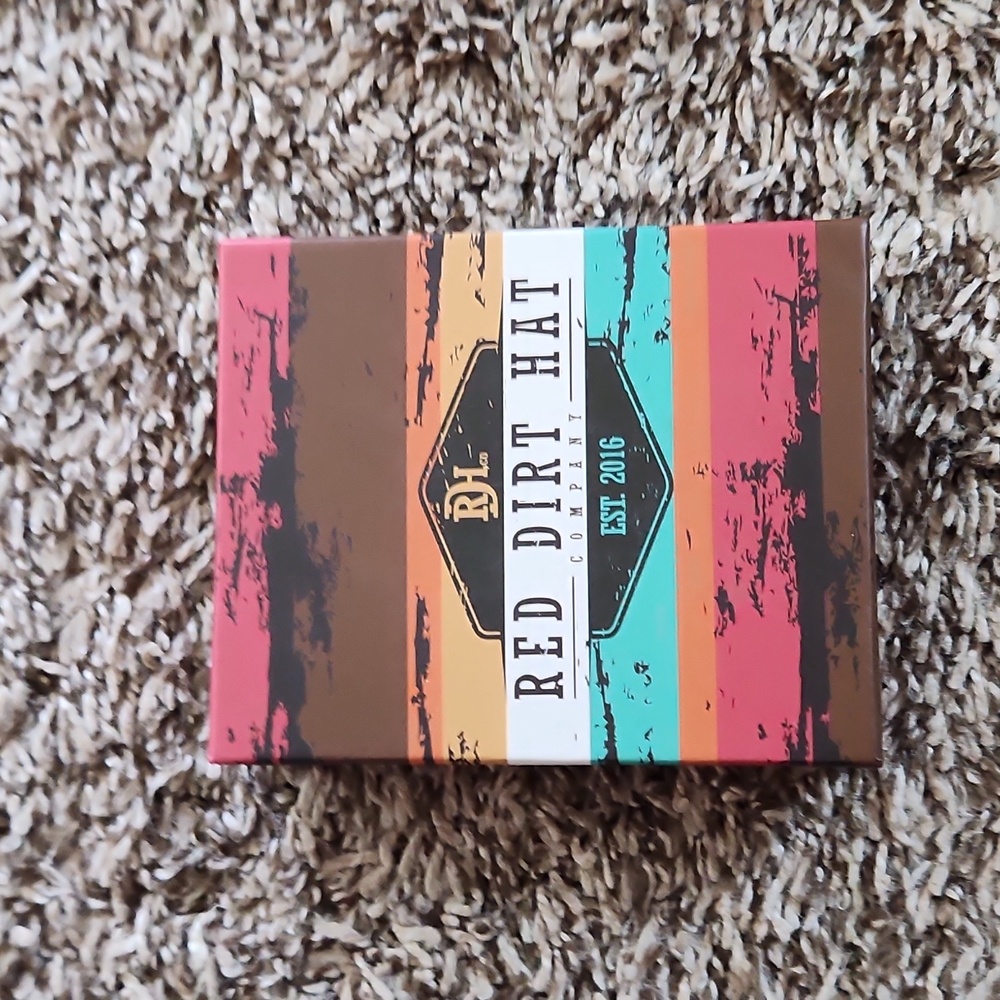 Red Dirt Hat Wallet
